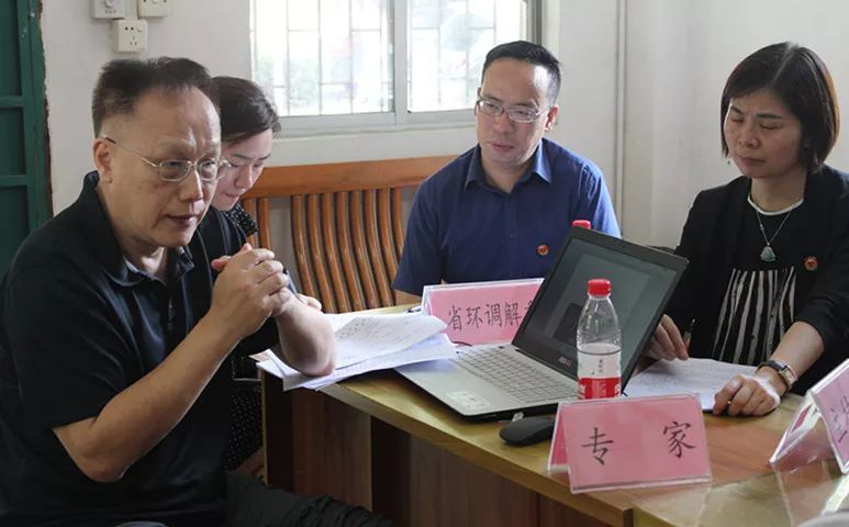 1128557568.jpg 1128557568.jpg